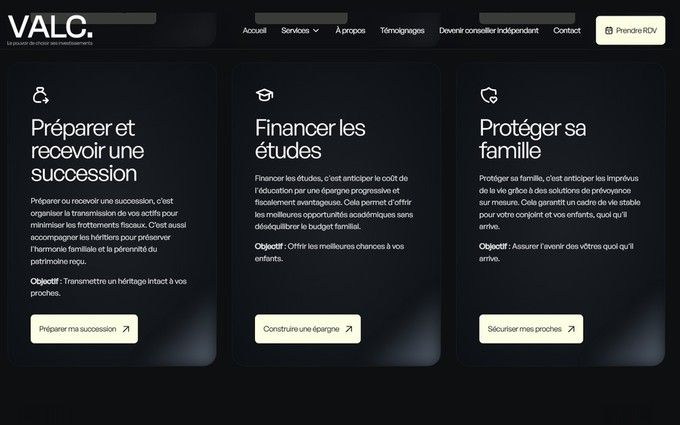 Chaque carte service possède un lien vers la page dédiée