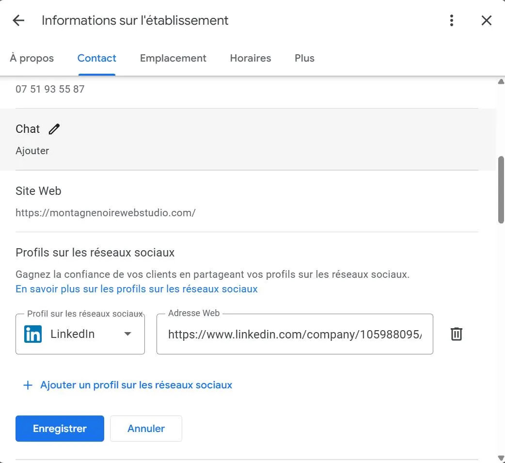 Interface Google Business pour ajouter des liens de réseaux sociaux